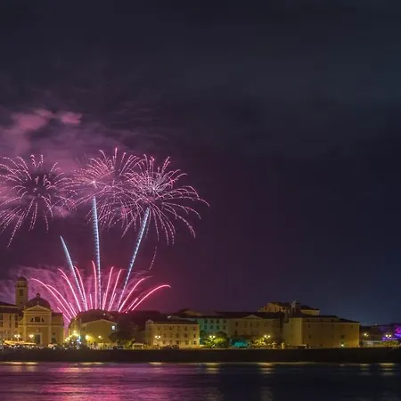 Centre * Ajaccio (Corsica)